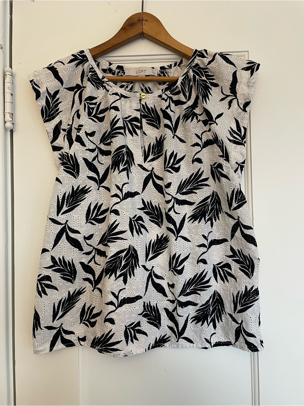 Loft Black and White Eyelet Lace Blouse | Petite Medium